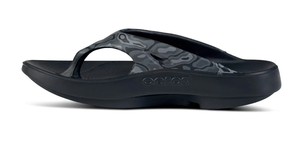 OOFOS Unisex OOriginal Sport Thong Sandal - Black Water Camo