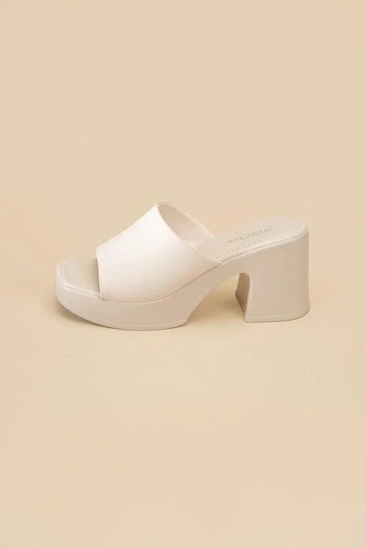 TYPO SLIDE MULES